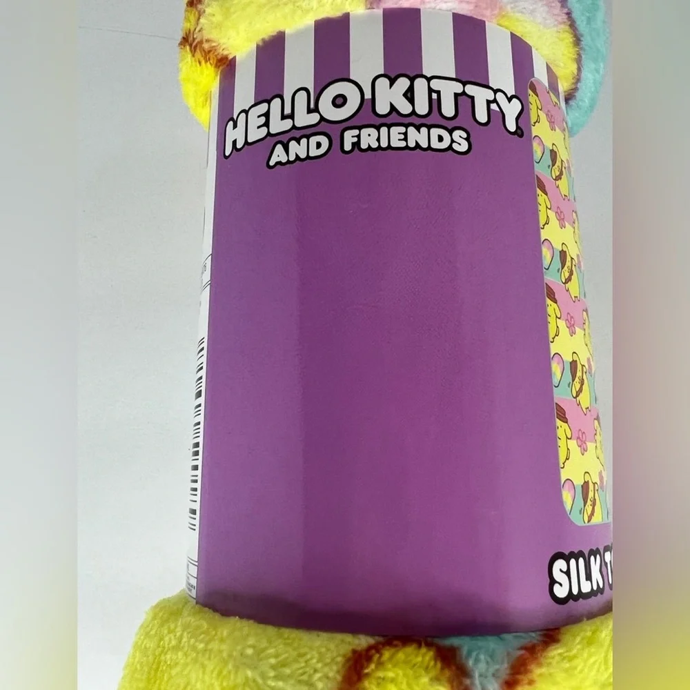 NEW Hello Kitty Pompompurin Blanket Sanrio Silk Touch Throw 40” x 50” - Picture 8 of 10